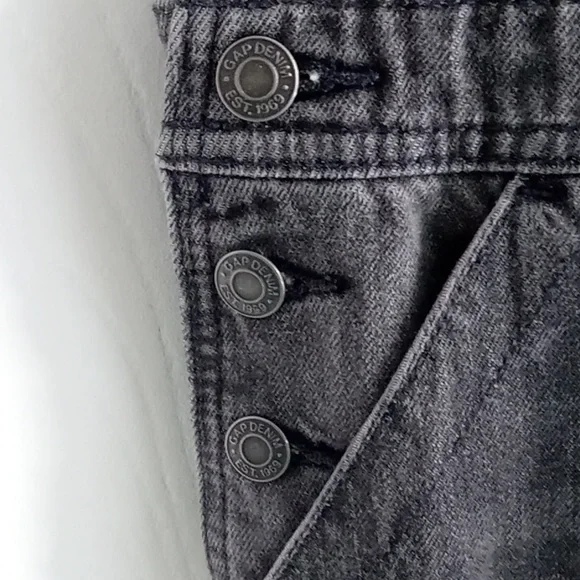 ⭐️ Host Pick ⭐️Gap Teen | Destructed Demin Shortall Overalls New - Picture 4 of 8